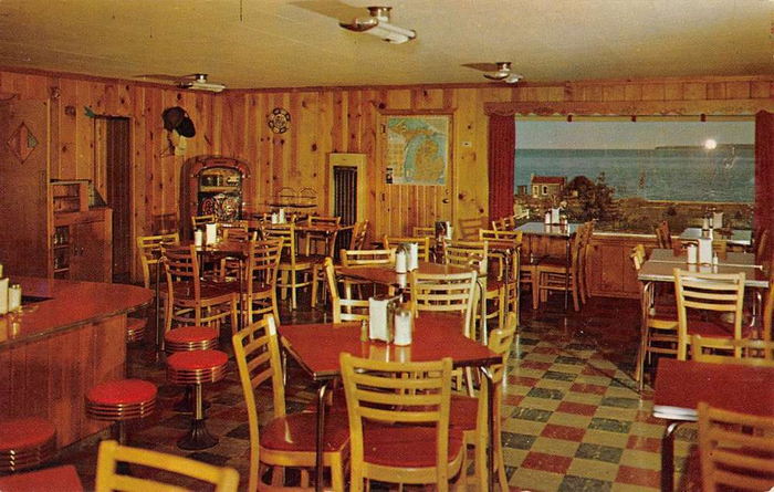 Blue Waters Restaurant (Viteks Restaurant) - Old Interior Photo